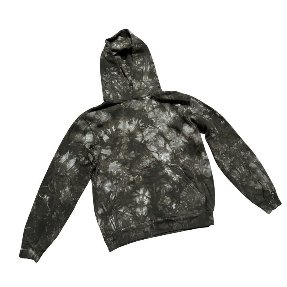 @ TALENTLESS SIZE MEDIUM HOODIE